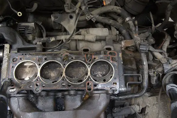 Faulty head gasket